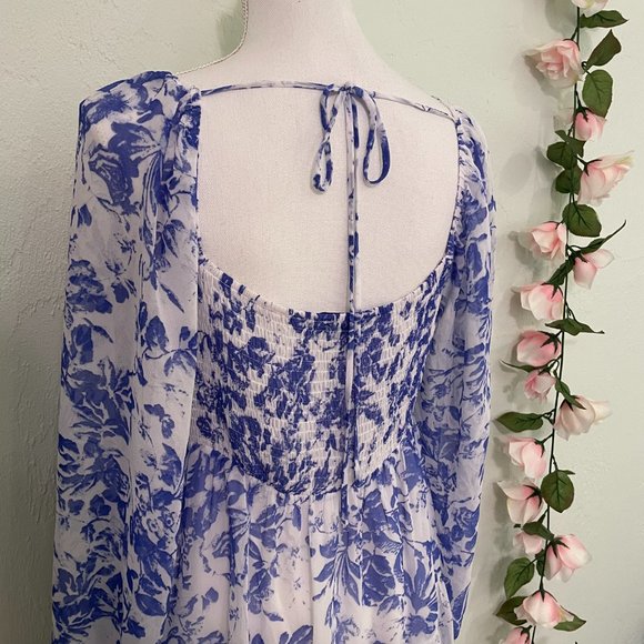 Floral Lucy Paris Long Sleeve Dress - Picture 3 of 9